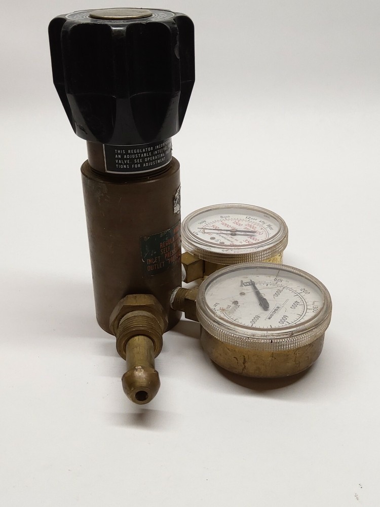 Smith's H800 SERIES Gas Regulator (USED NOT TESTED)
