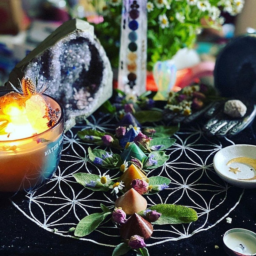 CHAKRA PYRAMID SET, 7 CHAKRA CRYSTAL PYRAMID Set, Solid Crystal Pyramid Set