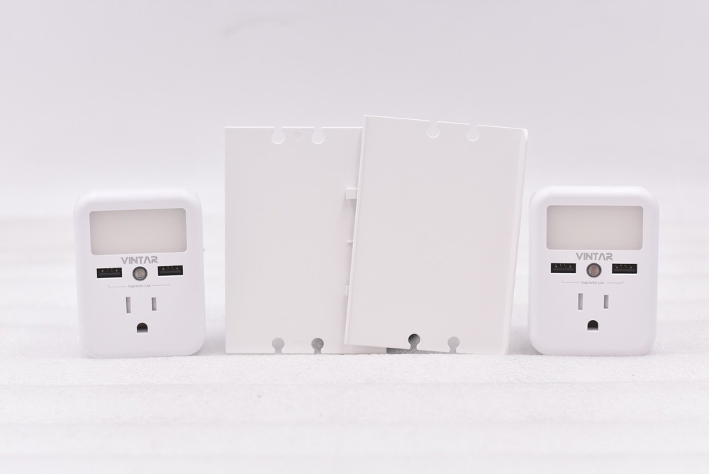 Vintar Wall Outlet Extender w/ USB - White