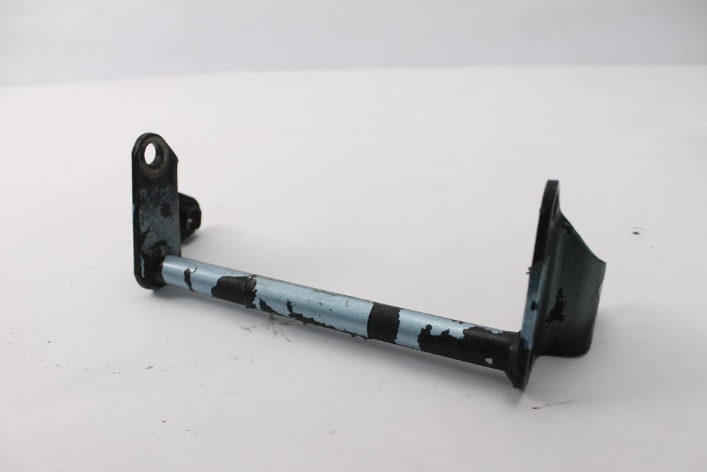 2002 Yamaha V Star Xvs 1100 Engine Motor Bracket Mount