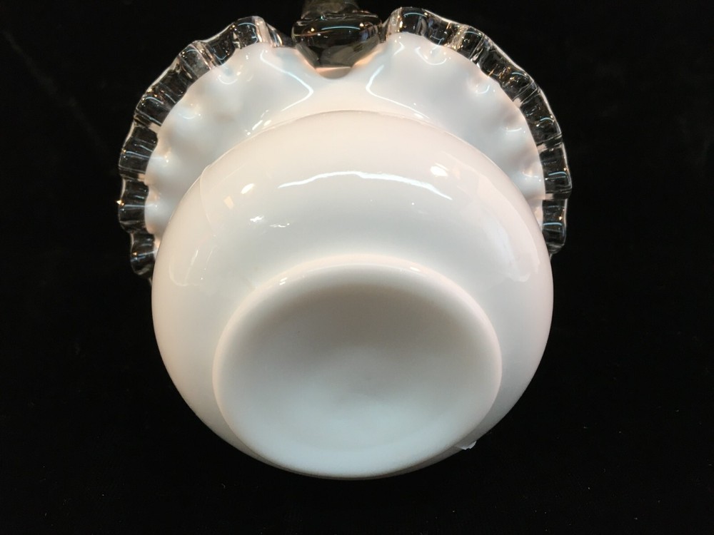 FENTON Silvercrest 6-1/4" Basket w/Bamboo Handle