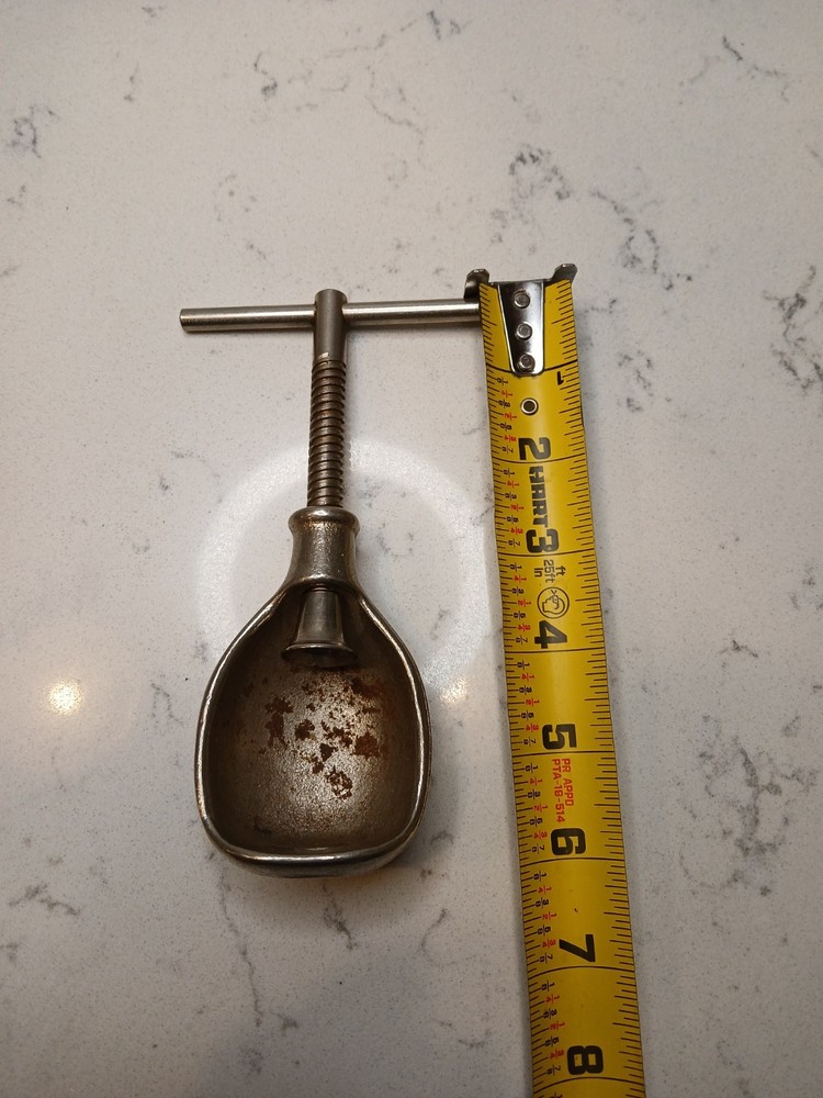 Vtg Nut Cracker Cast Iron T Handle Screw Shell Walnut Pecan Chestnut