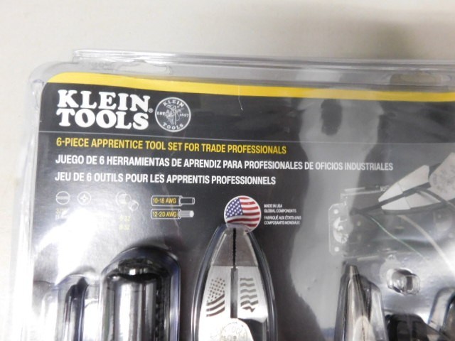 Klein Tools 6-Piece Apprentice Electrician Tool Set 94126