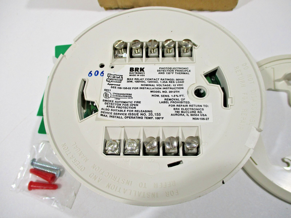 BRK Electronics Smoke Detector - Model 2812TH w/Base