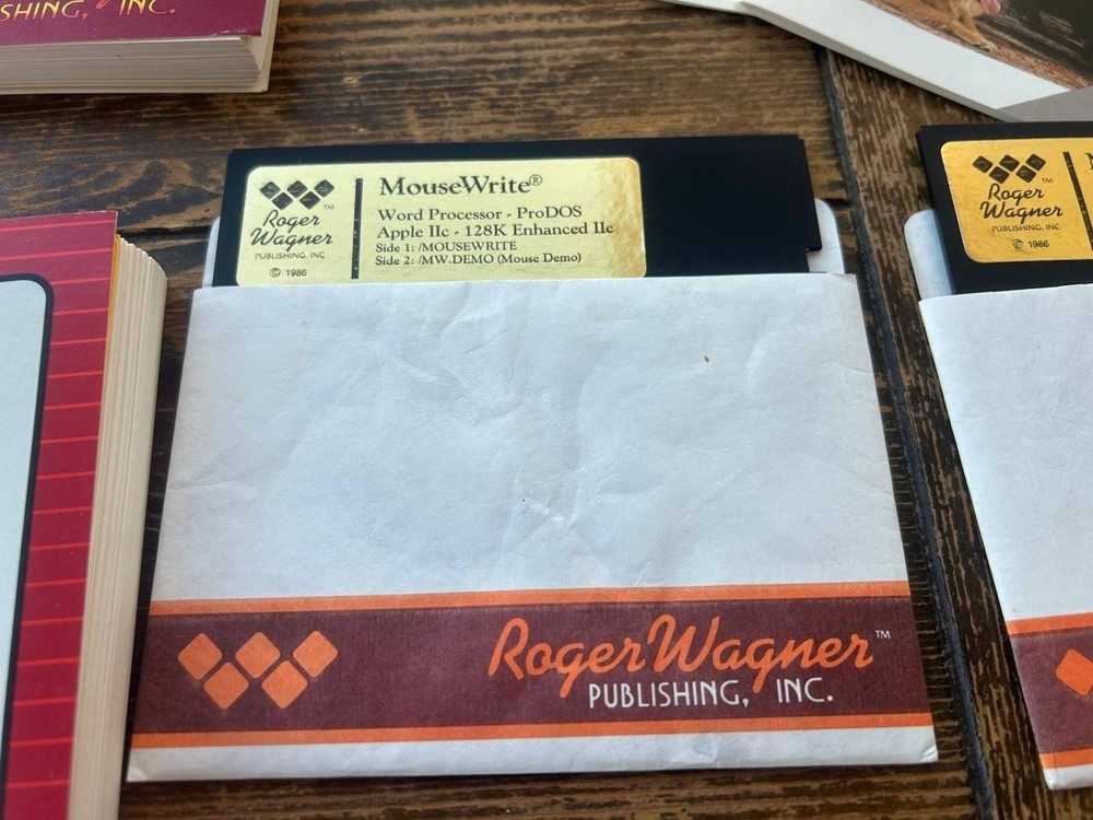 MouseWrite Word Processor Apple II/IIC Box Manuals Disks Roger Wagner