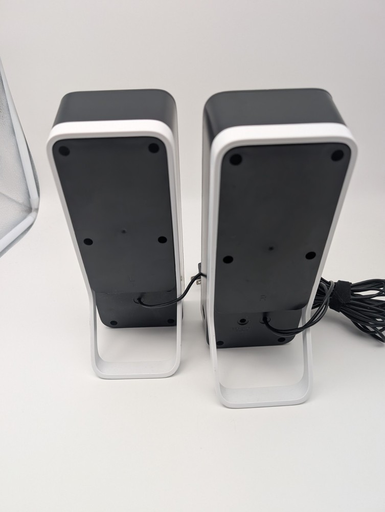 Logitech Z200 10W Multimedia Speakers w/ Power Adapter Tested Working