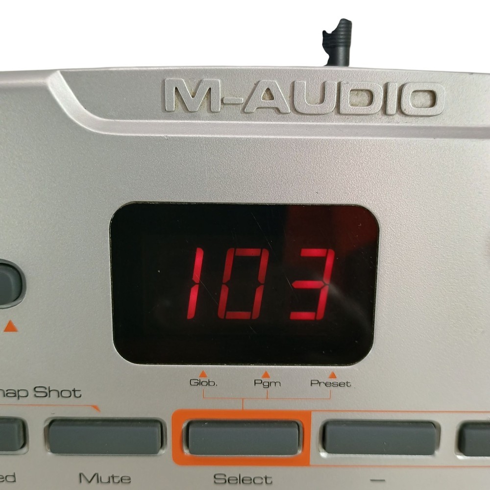 M-Audio Midiman Oxygen 8 25 key Controller MIDI - Keyboard Controller USB