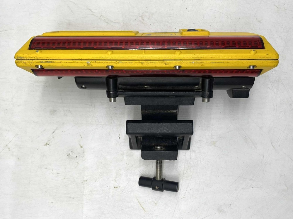TRIMBLE SPECTRA LR21 MACHINE CONTROL LASER RECEIVER,BACKHOE,DOZER,TOPCON