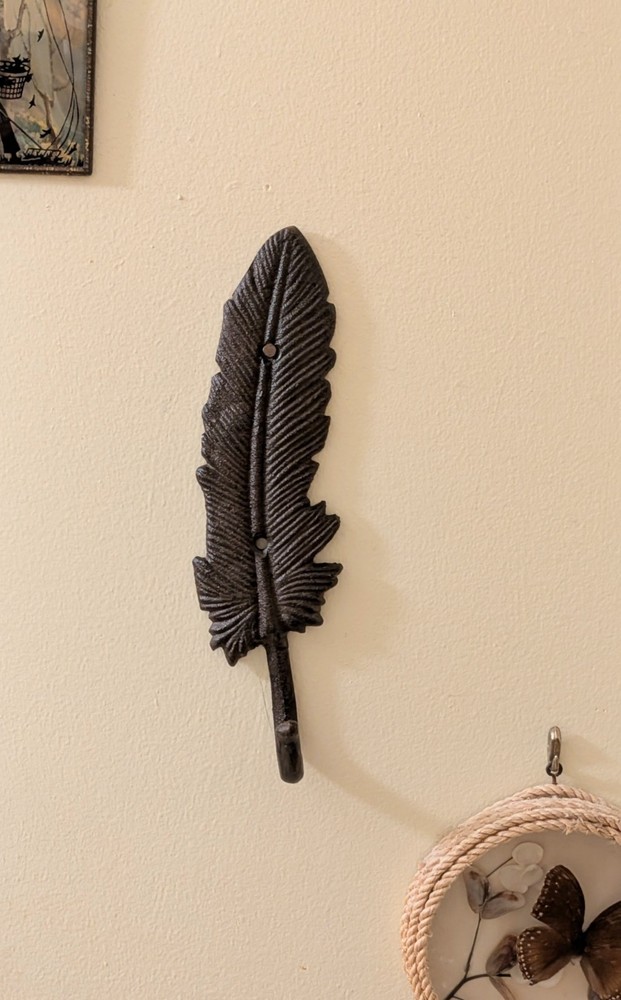 Vintage Style Feather Cast Iron Wall Hook