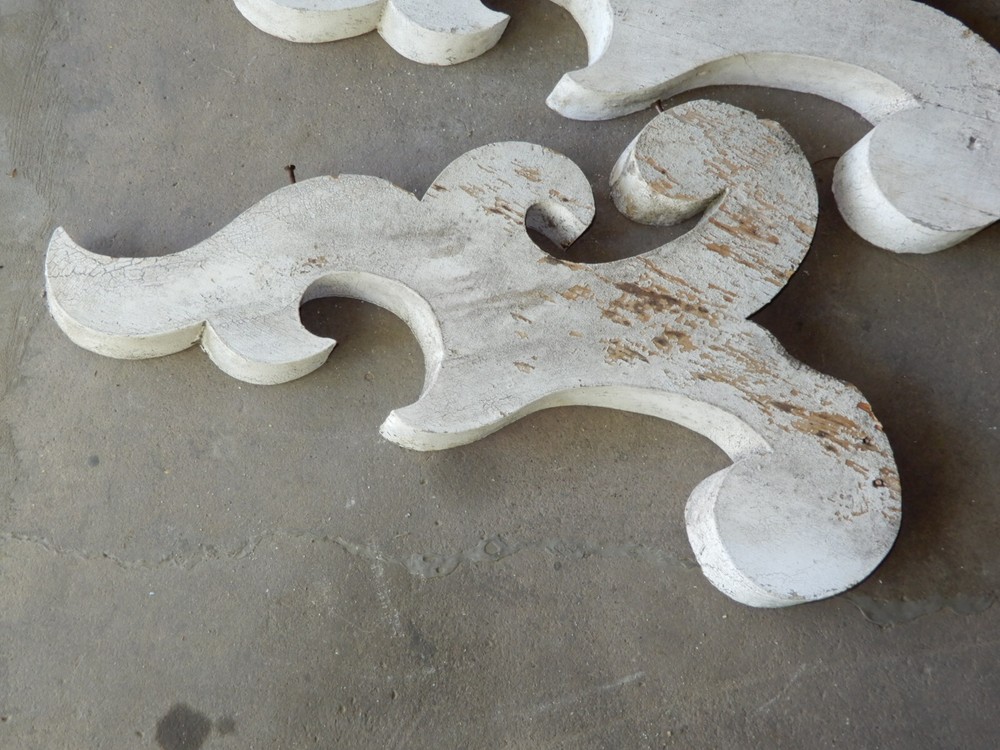 2 LARGE ANTIQUE ARCHITECTURAL CORBELS CHIPPY WHITE CIRCA 1850 5