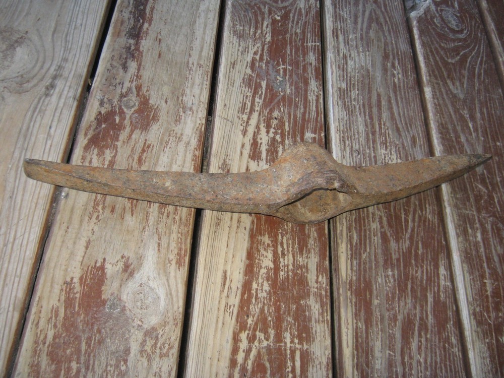 Rusty Rustic Original Vintage Primitive Metal Long Pick no handle