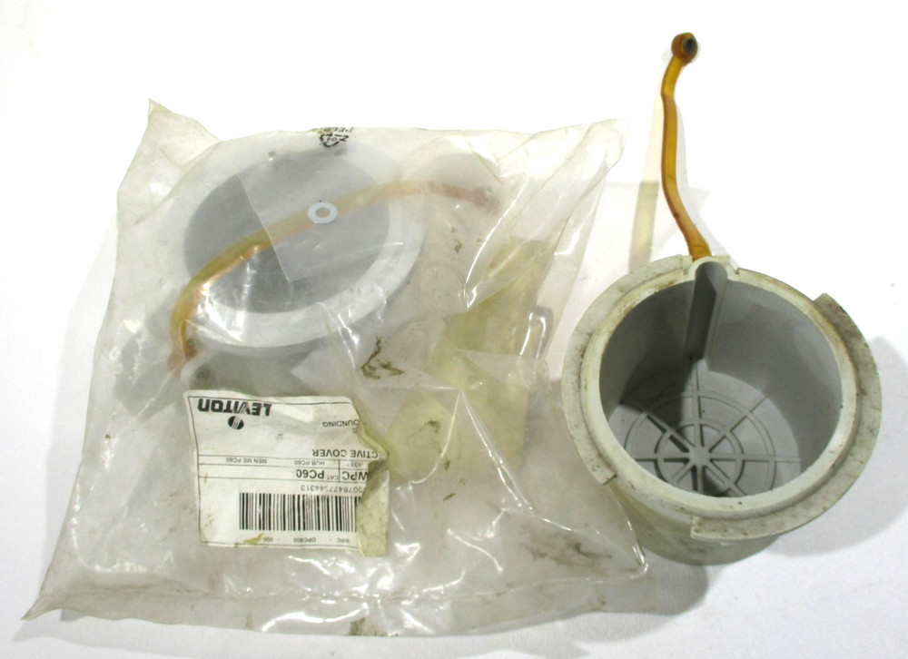 2 LEVITON PC60 HUBPC60 WATERTIGHT PROTECTIVE COVERS