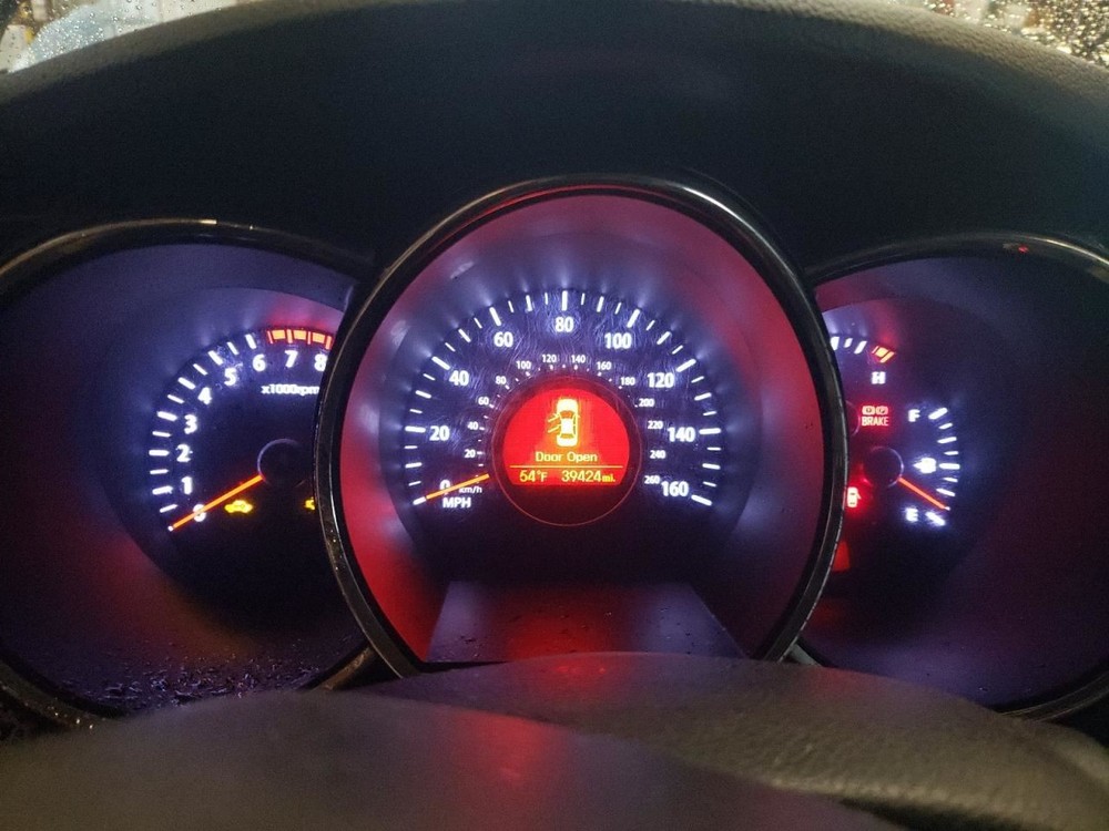 RIGHT MAROON ROCKER PANEL MOULDING OEM 2012 KIA OPTIMAKIA