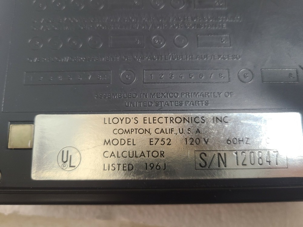 Vintage Lloyd's Automatic 70 Calculator Model E752