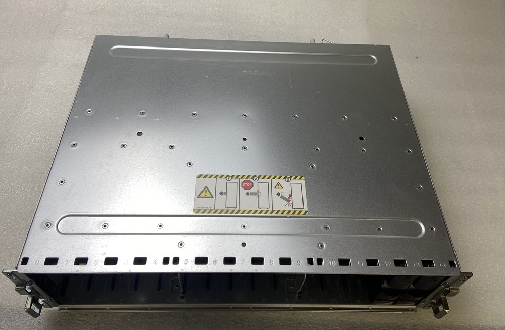 Dell EMC KTN-STL3 Disk Array 15-Bay Enclosure