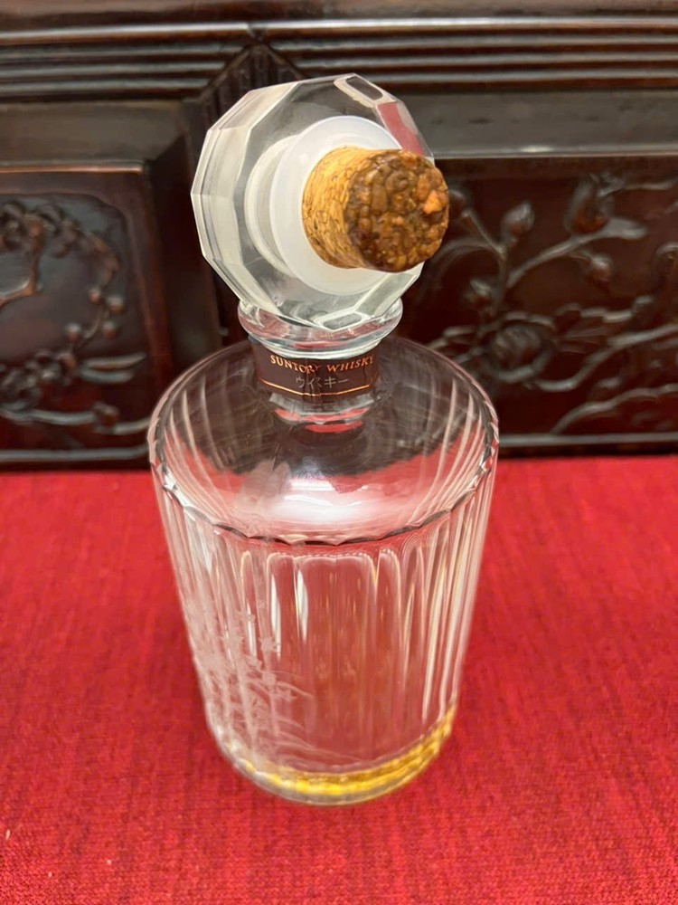 Empty bottle Hibiki 30 limited no Box