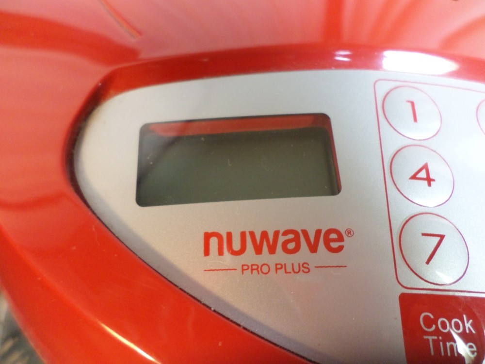 2016 NuWave Pro Plus Convection Oven w/Red Dome & Cooking Guide