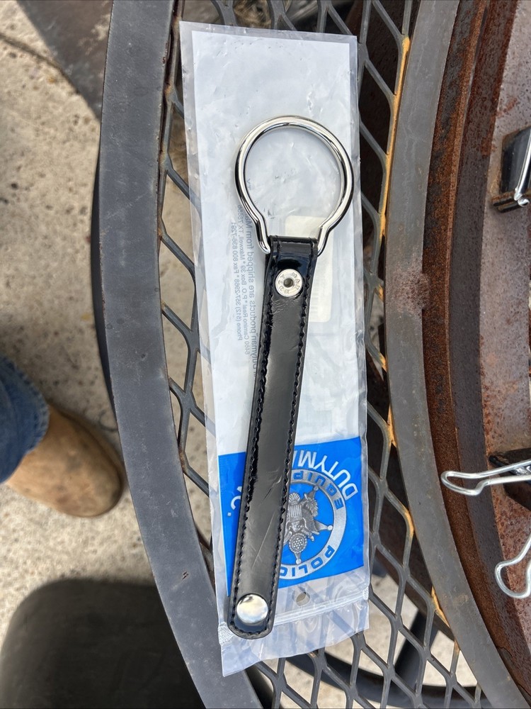 Mag-Lite Belt Holder for D-Cell Black Leather Loop and High-Impact Light Loop