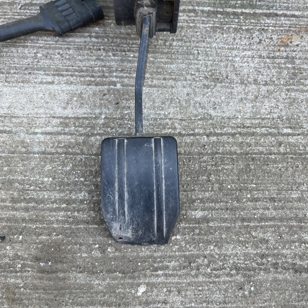 IVECO EUROCARGO THROTTLE