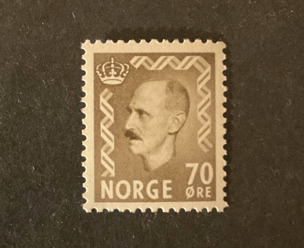 Norway Scott #350 never hinged