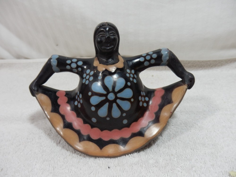 Peru Chulucanas Dancing Figure Folk Art Pottery 4” tall