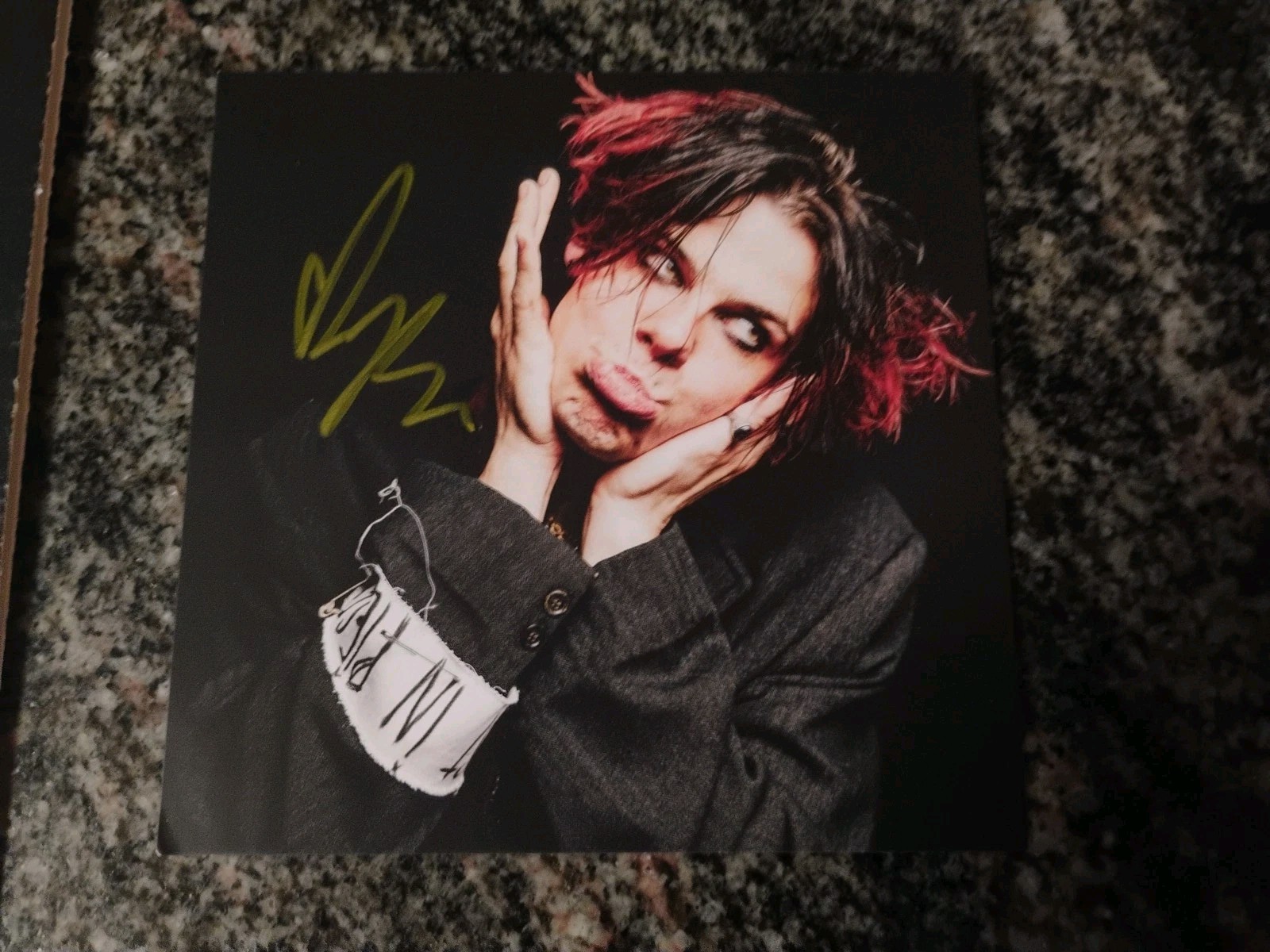 Yungblud signed autographed Pink Vinyl LP And Signed Photo (2 ITEMS SIgned!!)