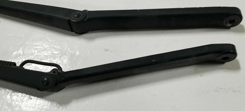 2000 2001 2002 LINCOLN LS Wiper Arm Set