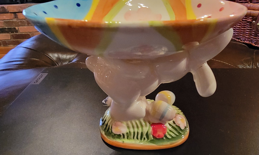 Studio 33 Pedestal Dish - Easter Bunny Holding Egg