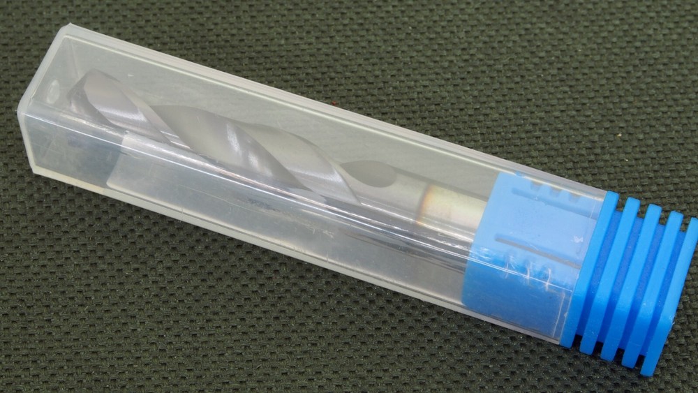 Solid Carbide twist drill, M7.5 for hard metal.