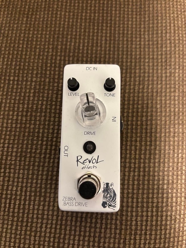 RevoL effects ZEBRA BASS DRIVE