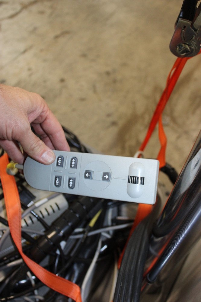 Instron Dynamic and Static Testing MACHINE E3000