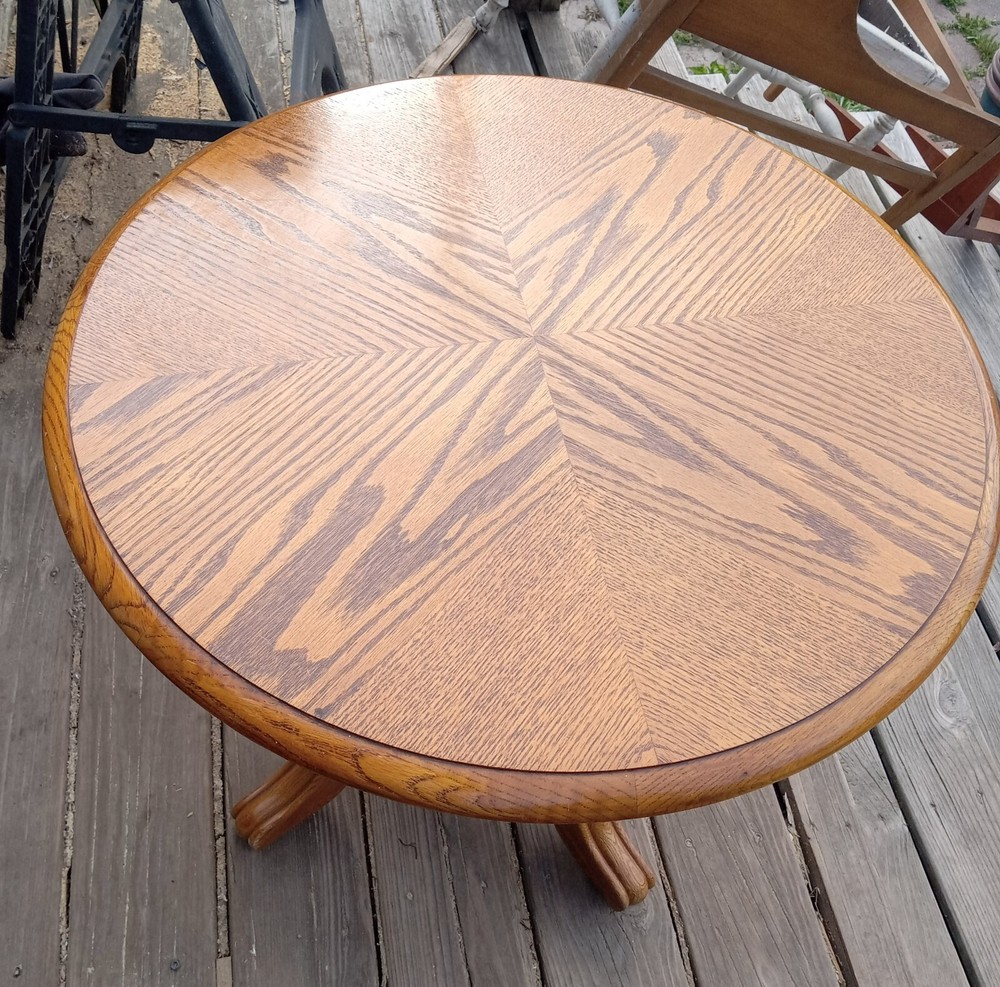 Round Oak End Table / Side Table (ET750)