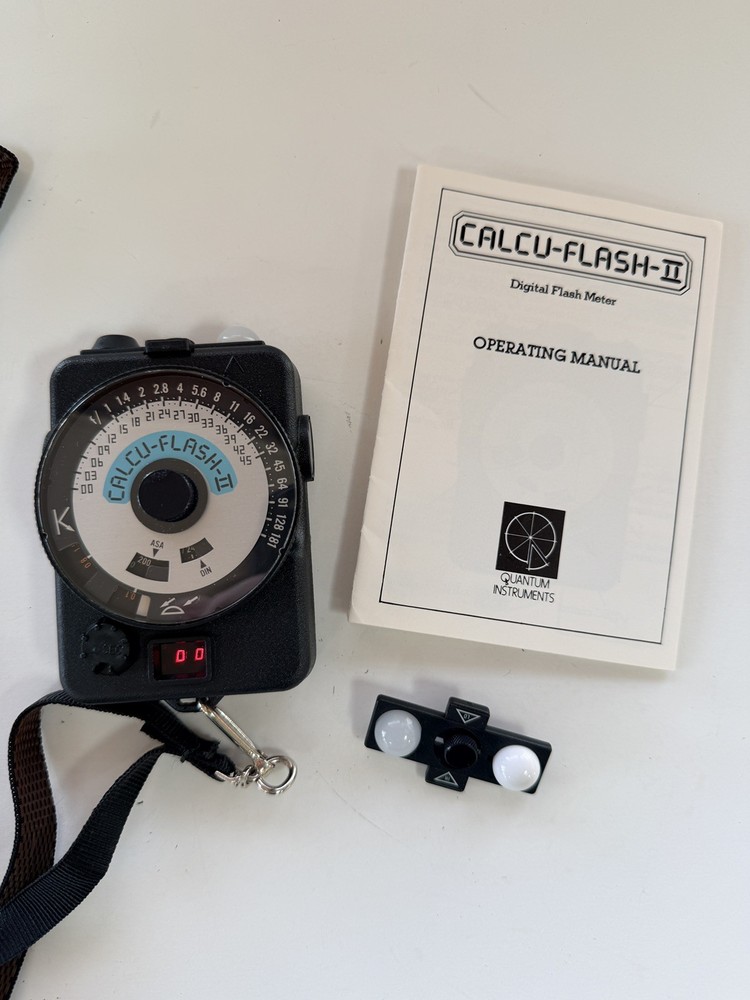 Quantum Calcu Flash II Digital Flash Meter w/ Case & Original Manual
