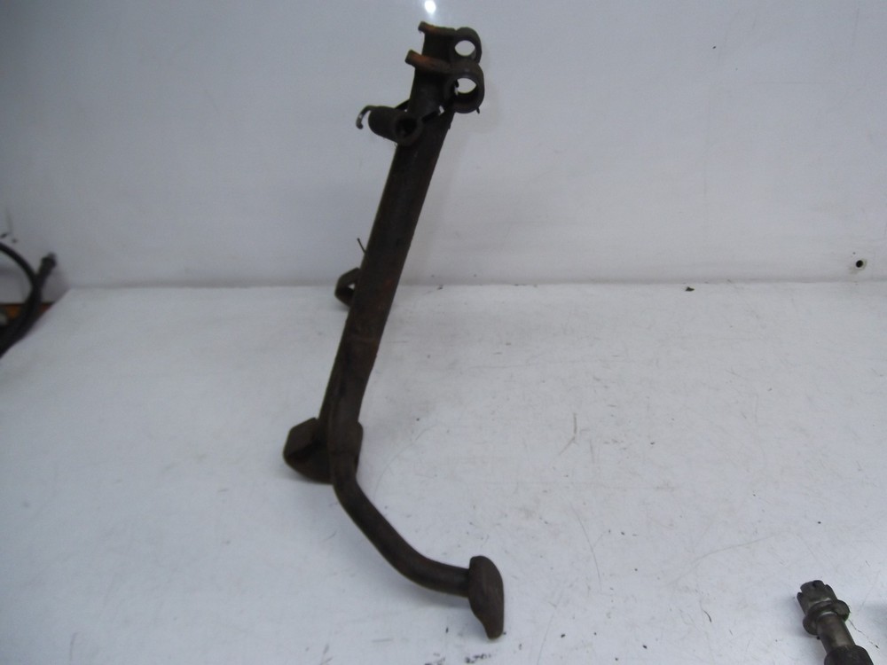SUZUKI GSX250 CENTRE STAND + SPRING