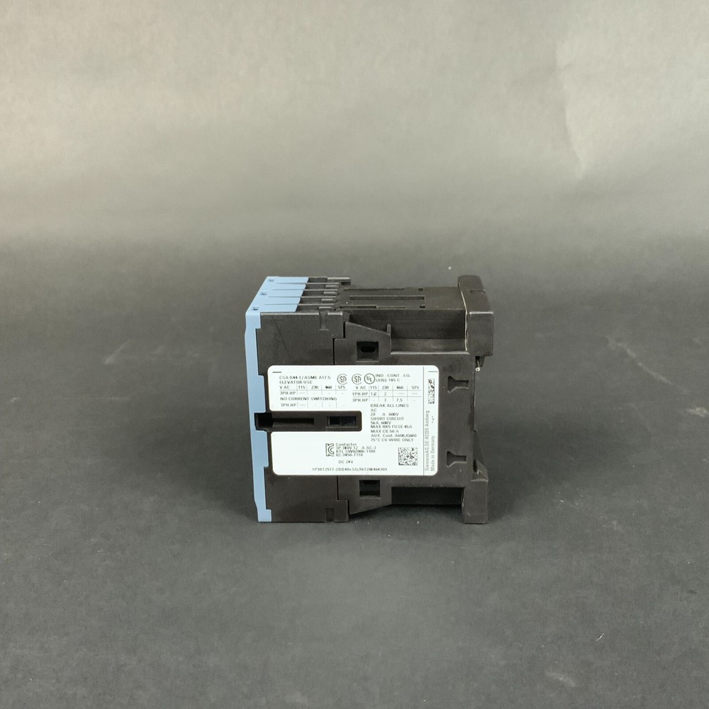 SIEMENS 3RT2517 2BB40 CONTACTOR ($30 OBO)