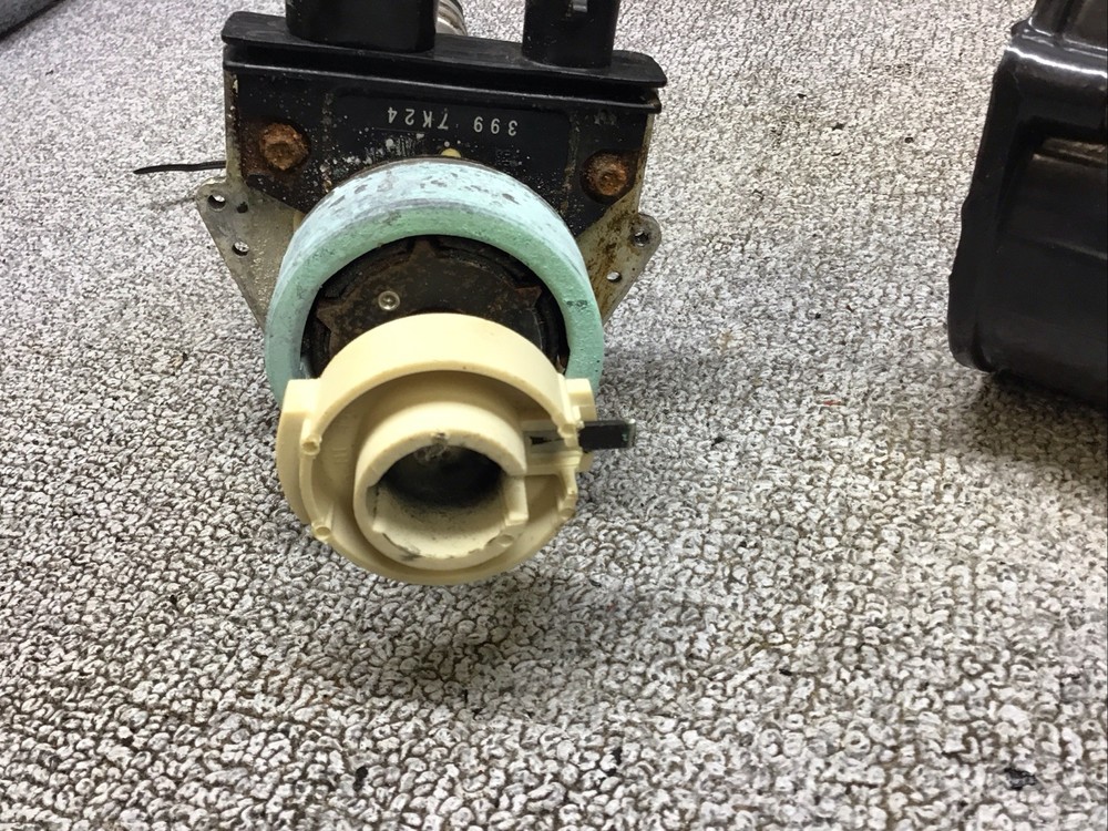 Volvo Penta 4.3GL Distributor Assembly 3854310 Freshwater