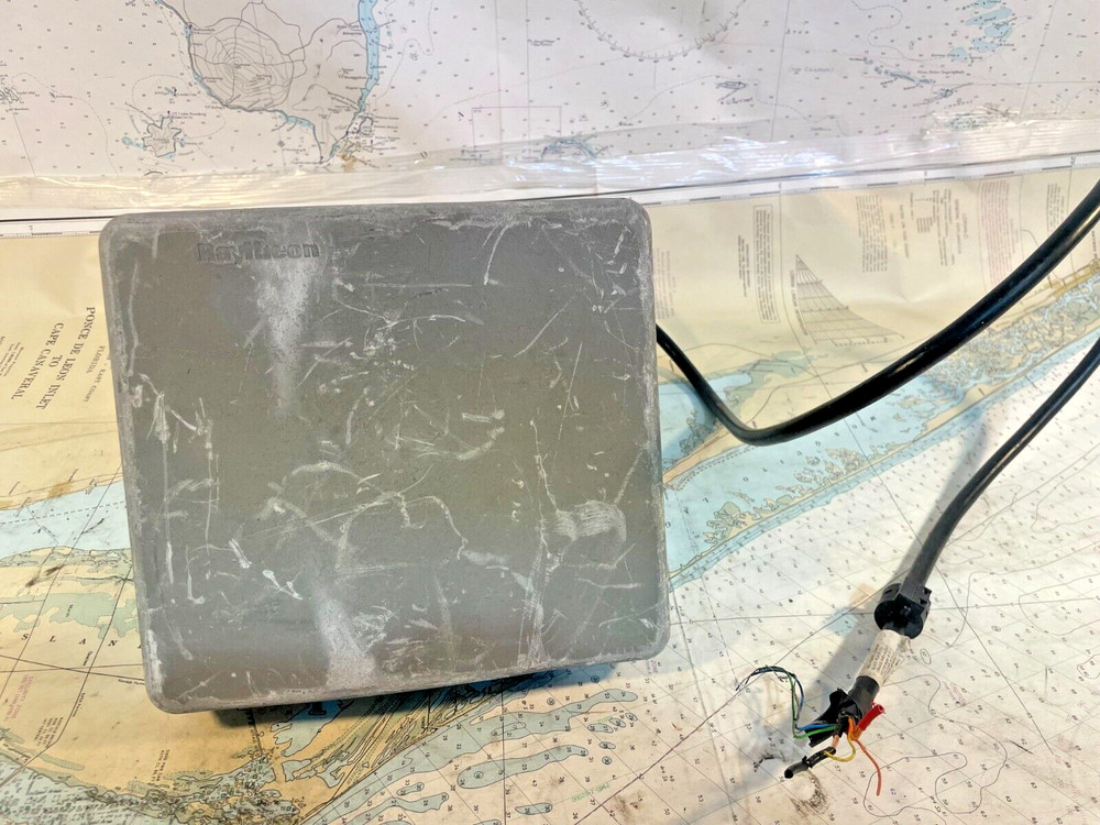 Raymarine Raytheon RC520 R32005 Waterproof Chartplotter 7" Display Head