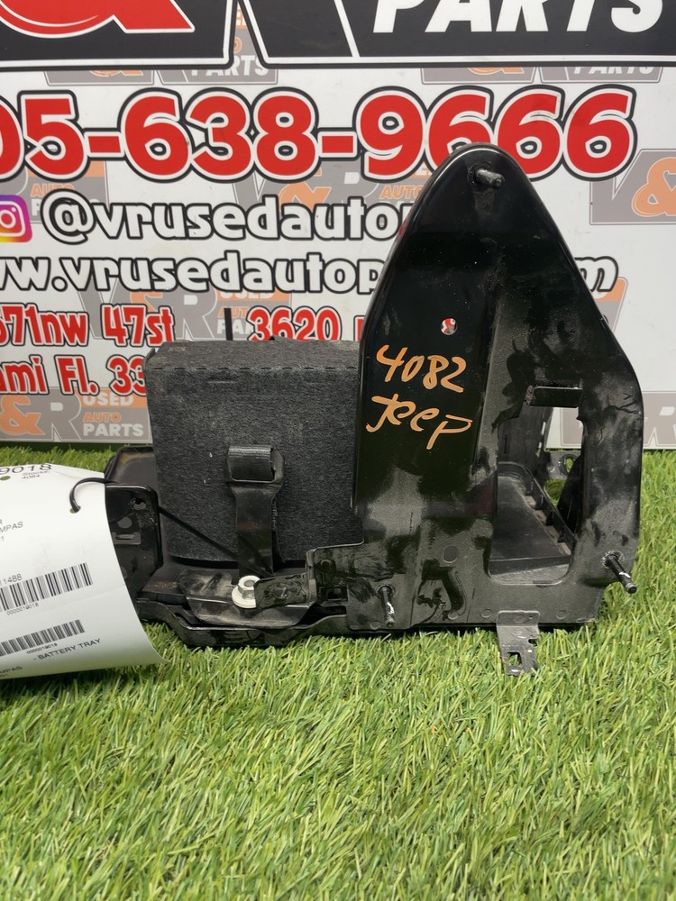 ✅ 2021 JEEP COMPASS BATTERY TRAY OEM