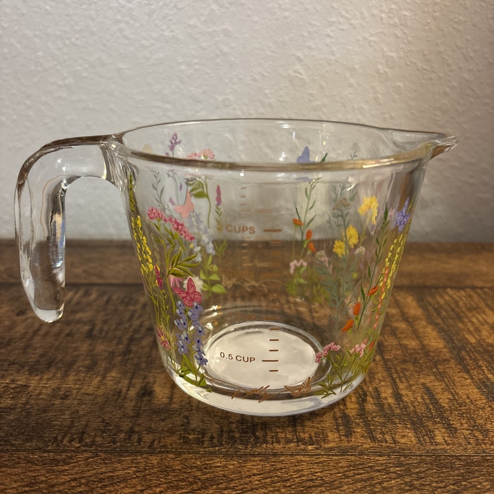 NEW 🦋 DOLLY PARTON 2 Cup Measuring Glass Spring Wildflower Pattern