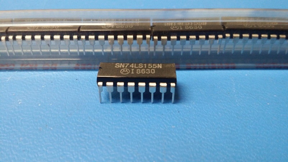 (5 PCS) SN74LS155N MOTOROLA Decoder/Driver, TTL, PDIP16
