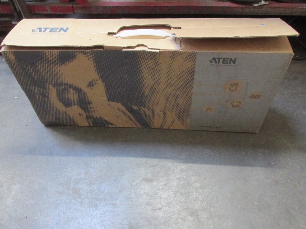 ATEN master view Max multi platform KVM switch USB / PS2 with audio CS-1758