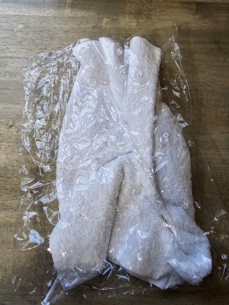 Delta Airlines Towel Rag White Blue New