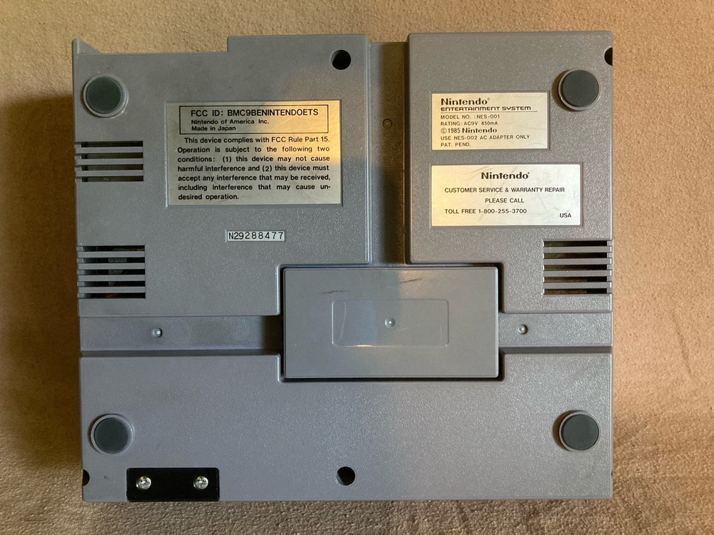 Nintendo Entertainment System NES-001 w/ 2 Controllers, Advantage, Zapper TESTED