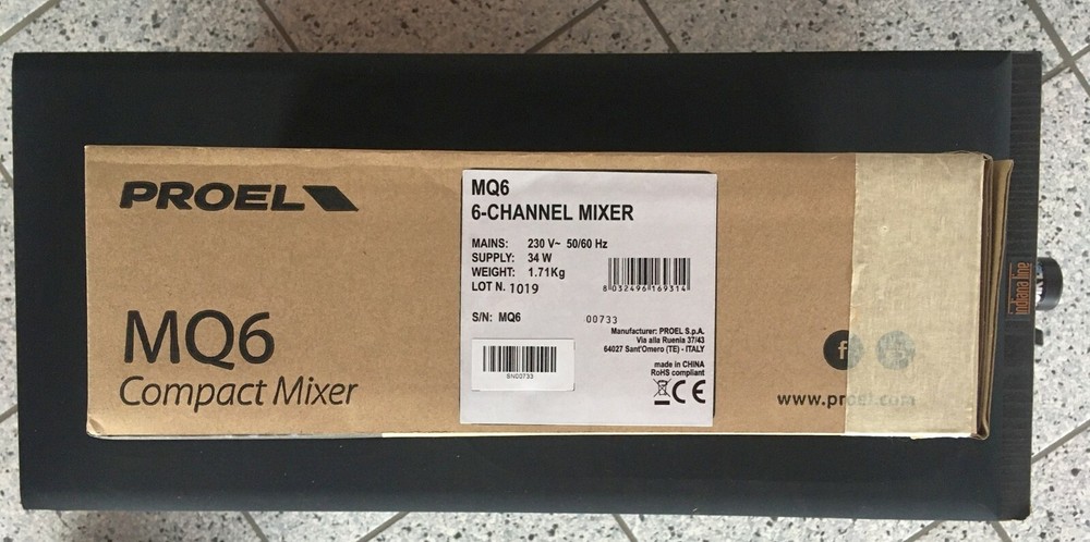 MQ6 COMPACT MIXER + MICROPHONE Q6