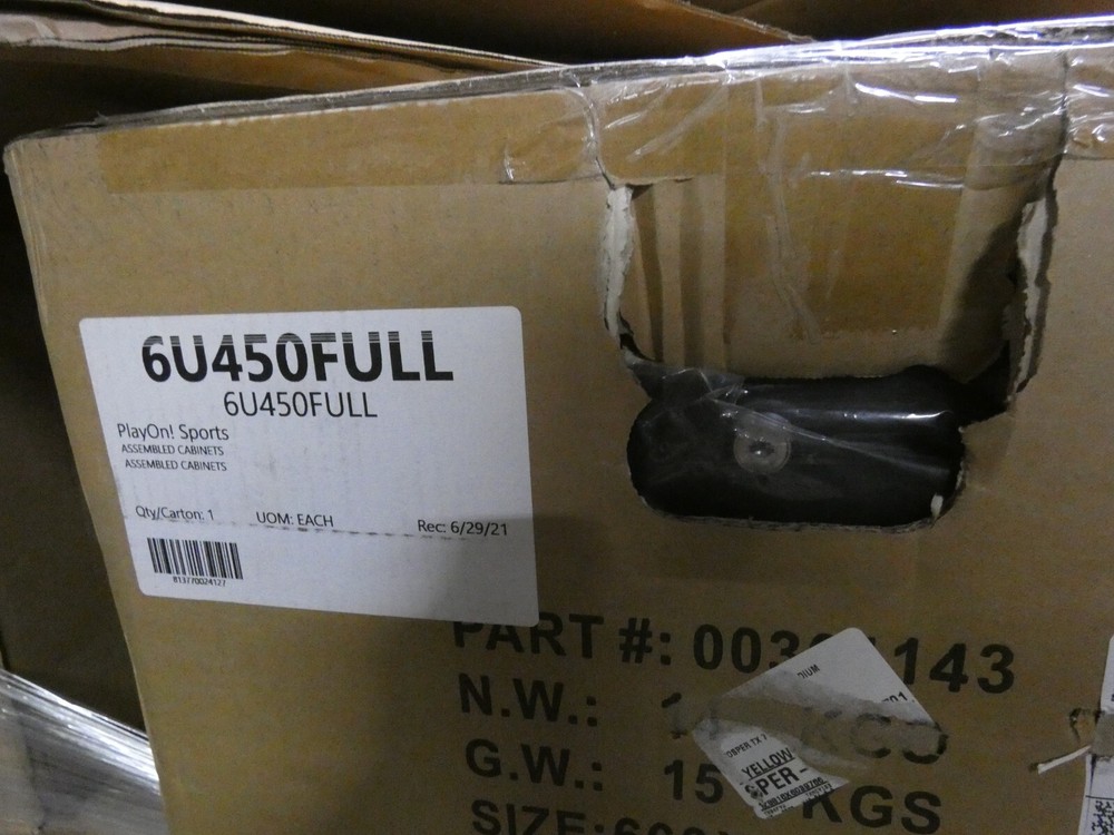 NavePoint 6U 450mm Depth Perforated Networking Server Cabinet 00301143 Open Box