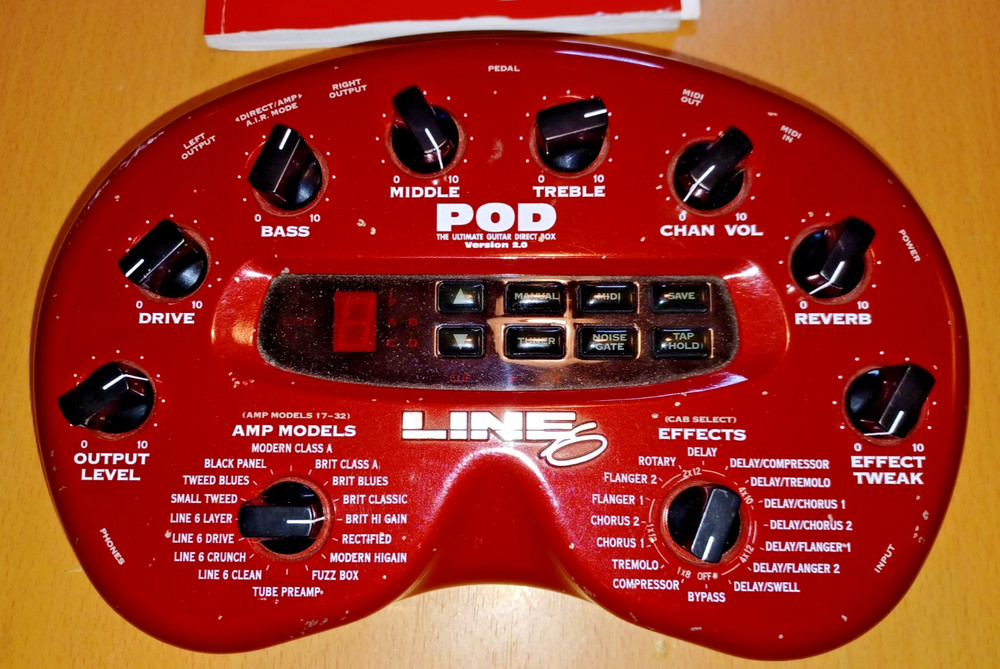 LINE 6 POD 2.0 GUITAR MULTI-EFFECTS PROCESSOR WITH FB-4 FOOT PEDAL & ACCESSORIES