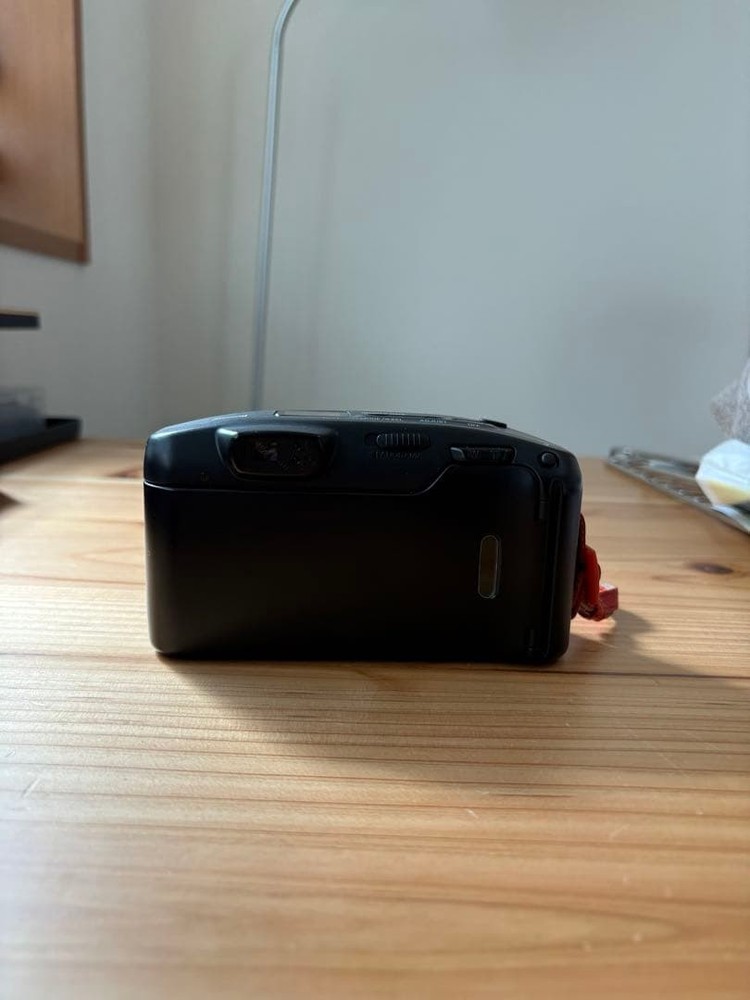 Nikon Zoom700 Vr Camera