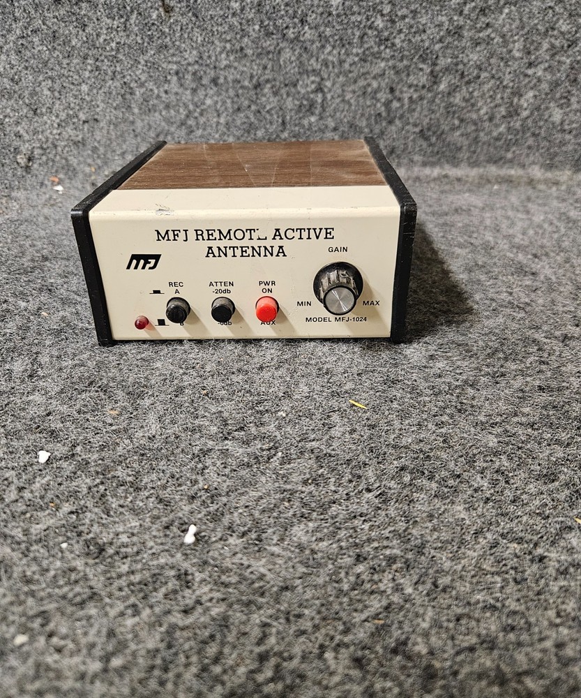 MFJ Model MFJ-1024 Remote Active Antenna Box