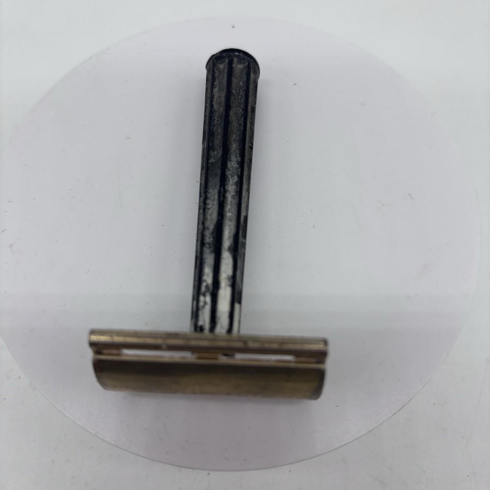 Vintage 1946 Gillette TECH Bakelite Handle Double Edge Safety Razor