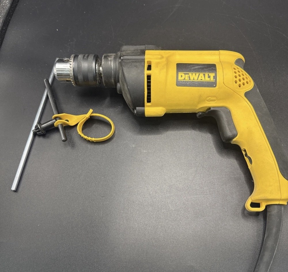 DEWALT DW511 1/2" VSR Single Speed Corded Hammerdrill Nice